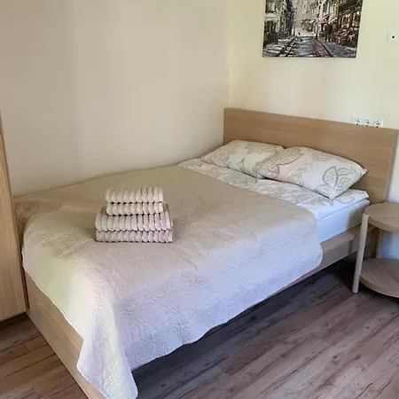 Vaineikio 8 3*