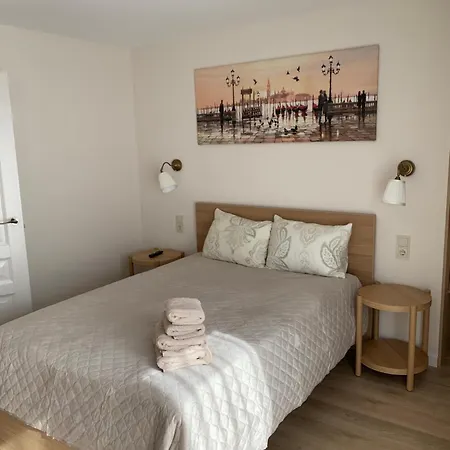 Vaineikio 8 بالانغا