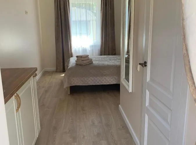 Vaineikio 8 بيت ضيافة بالانغا