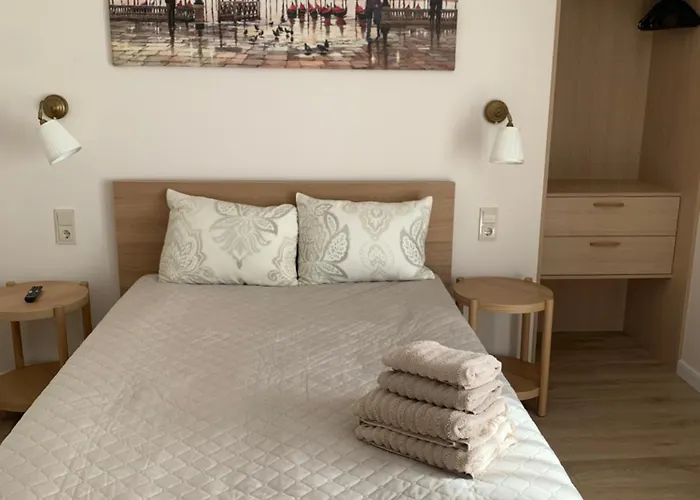 Vaineikio 8 بيت ضيافة بالانغا