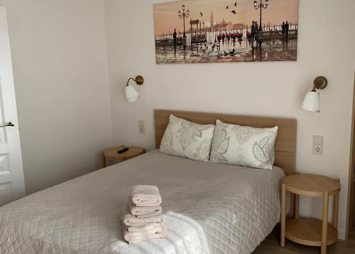 Vaineikio 8 بالانغا